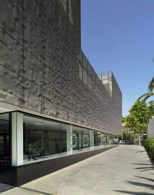 Public Library and Socio-cultural centre: Imagen 11 de 29