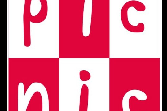 Singular Studio has make the oppening project of PICNIC minimarkets.