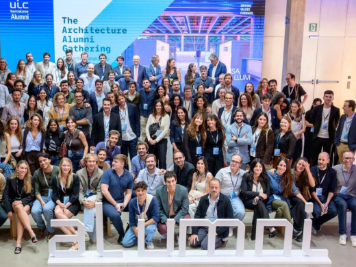 ENCUENTRO DE EX ALUMNOS DE ARQUITECTURA EN BARCELONA