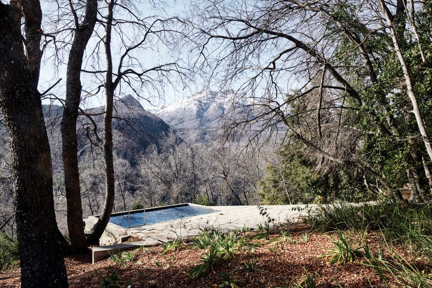 Smiljan_Radic_house poem 5